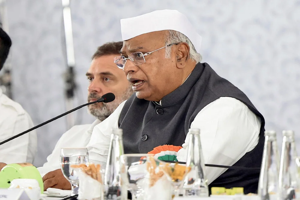 कांग्रेस को 28 में से एक भी सीट नहीं