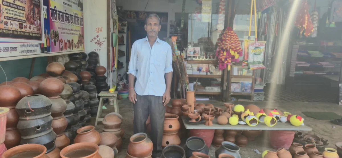 आधुनिक विद्युत चाक से जयराम कुम्भकार के हुनर को मिली नई पहचान, स्वरोजगार को मिला नया आधार