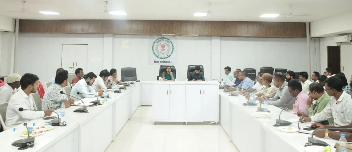 पीवी ऐप सर्वे में किसान का रकबा और खसरा छूटने पर कलेक्टर सख्त ..